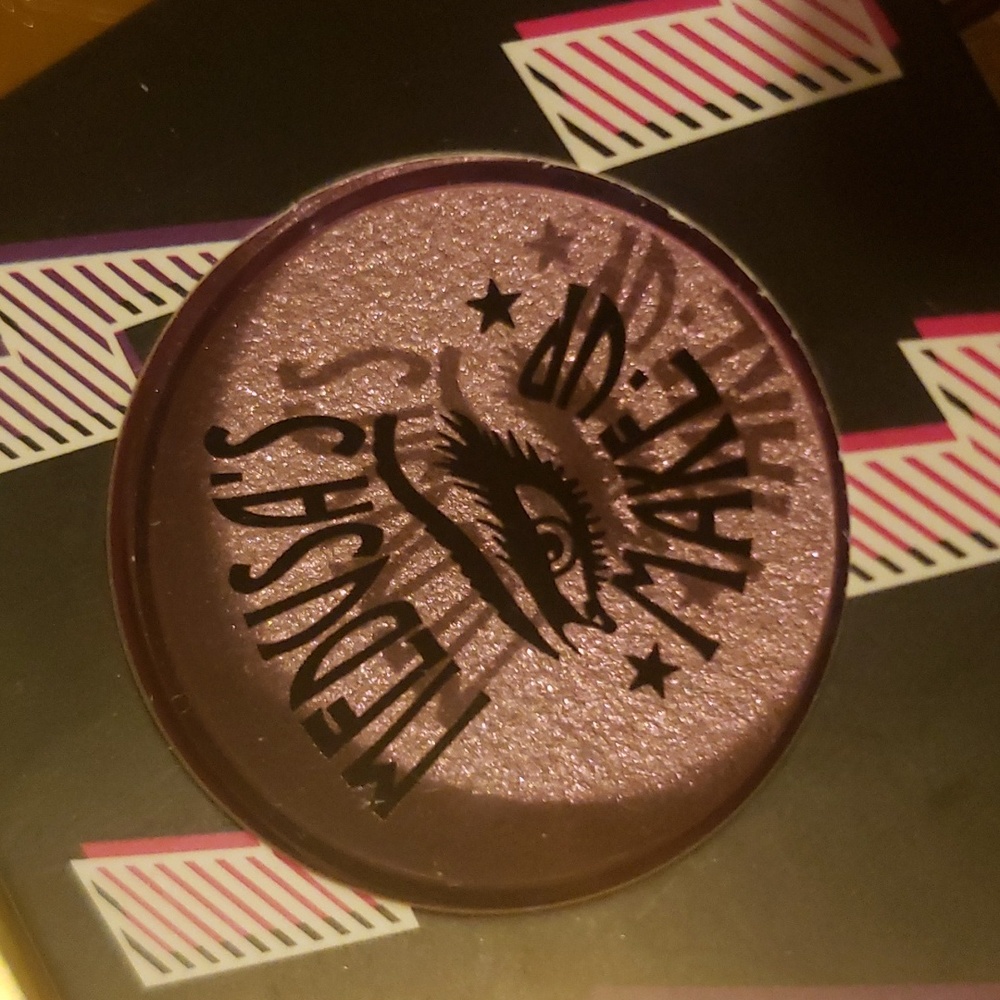 ❇️HOT LOVE Medusa's Makeup Glam Rock Eyeshadow NWT - Picture 7 of 7